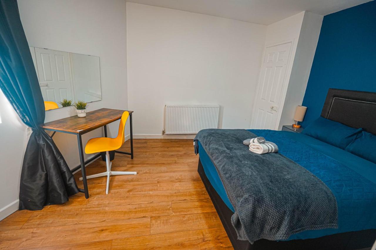 Private And Spacious 2 Bedroom House - Free Parking! Кардиф Екстериор снимка