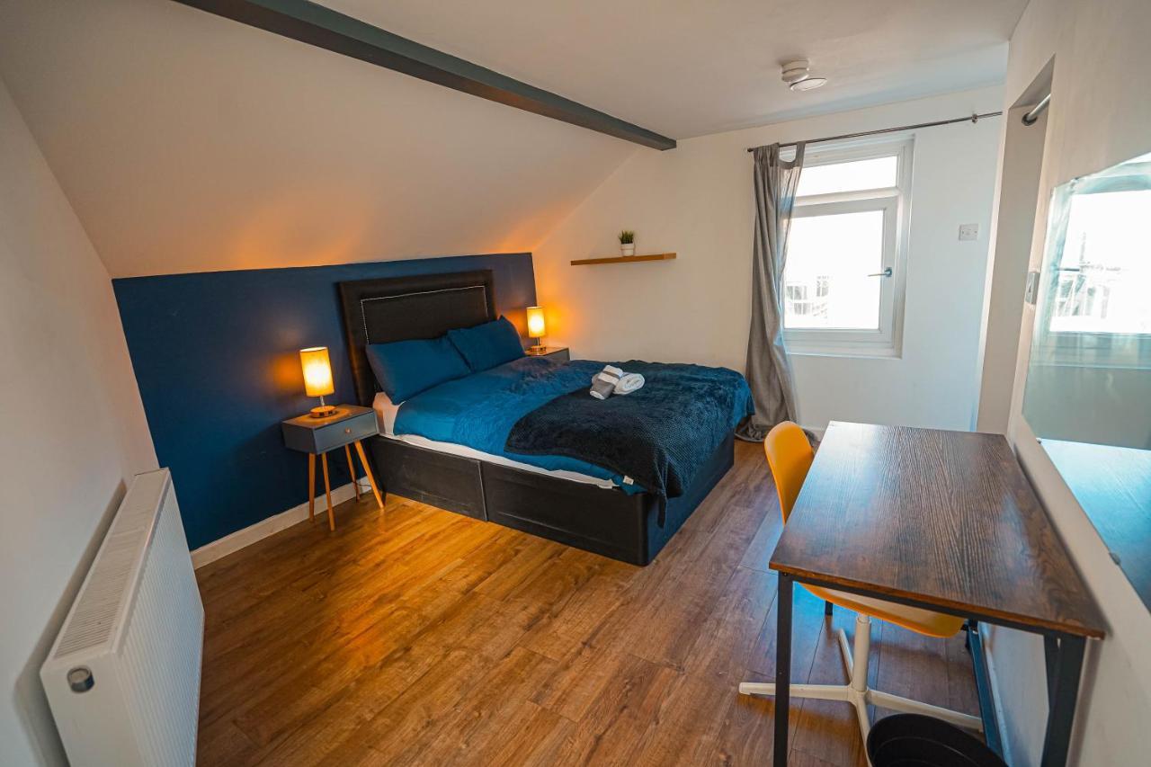 Private And Spacious 2 Bedroom House - Free Parking! Кардиф Екстериор снимка
